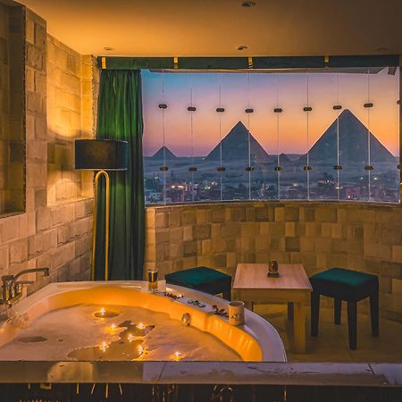 Jumeirah Pyramids View Inn Kafrat al Jabal Bagian luar foto