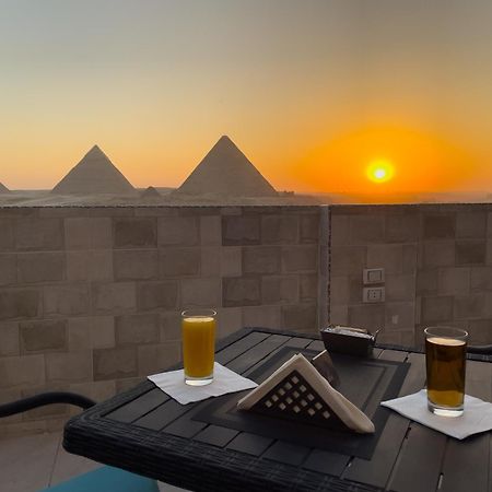 Jumeirah Pyramids View Inn Kafrat al Jabal Bagian luar foto
