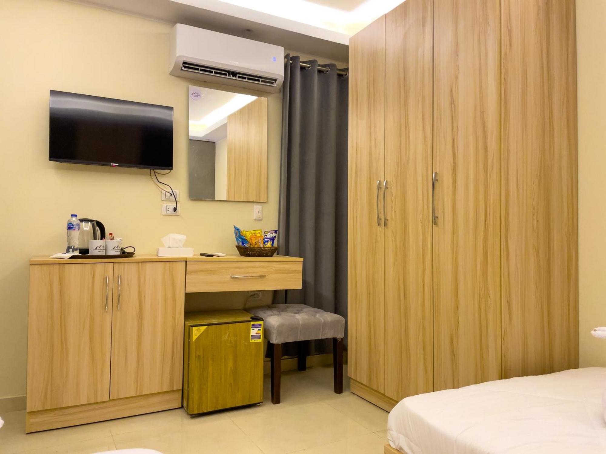 Jumeirah Pyramids View Inn Kafrat al Jabal Bagian luar foto